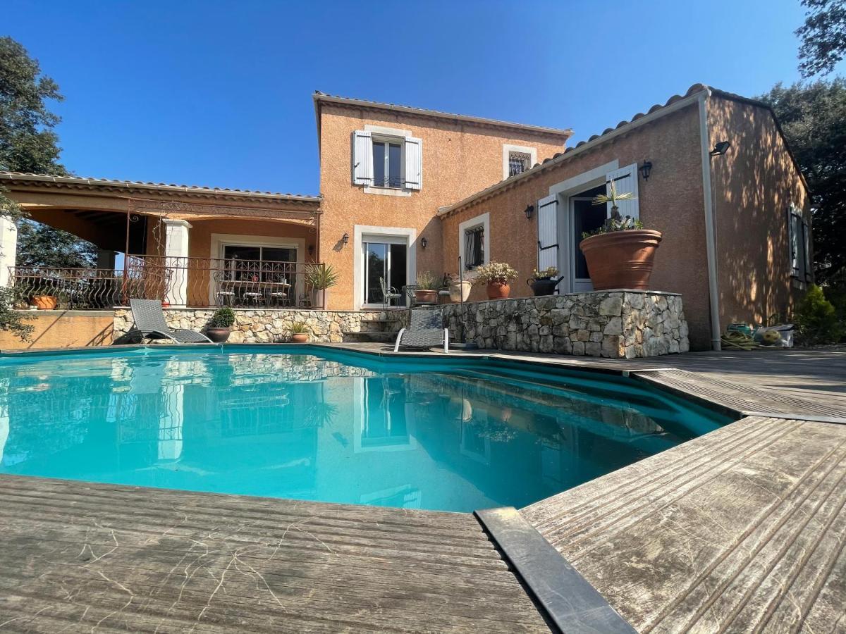 Le Calme De La Garrigue Bed and Breakfast Russan Εξωτερικό φωτογραφία
