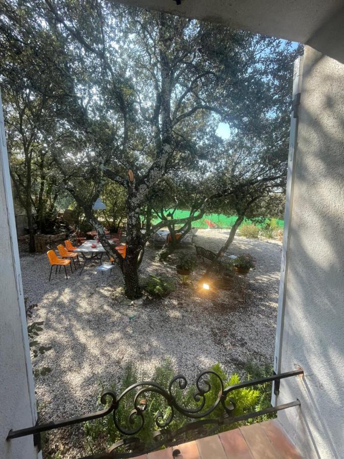Le Calme De La Garrigue Bed and Breakfast Russan Εξωτερικό φωτογραφία