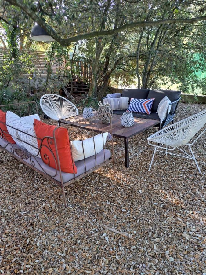 Le Calme De La Garrigue Bed and Breakfast Russan Εξωτερικό φωτογραφία